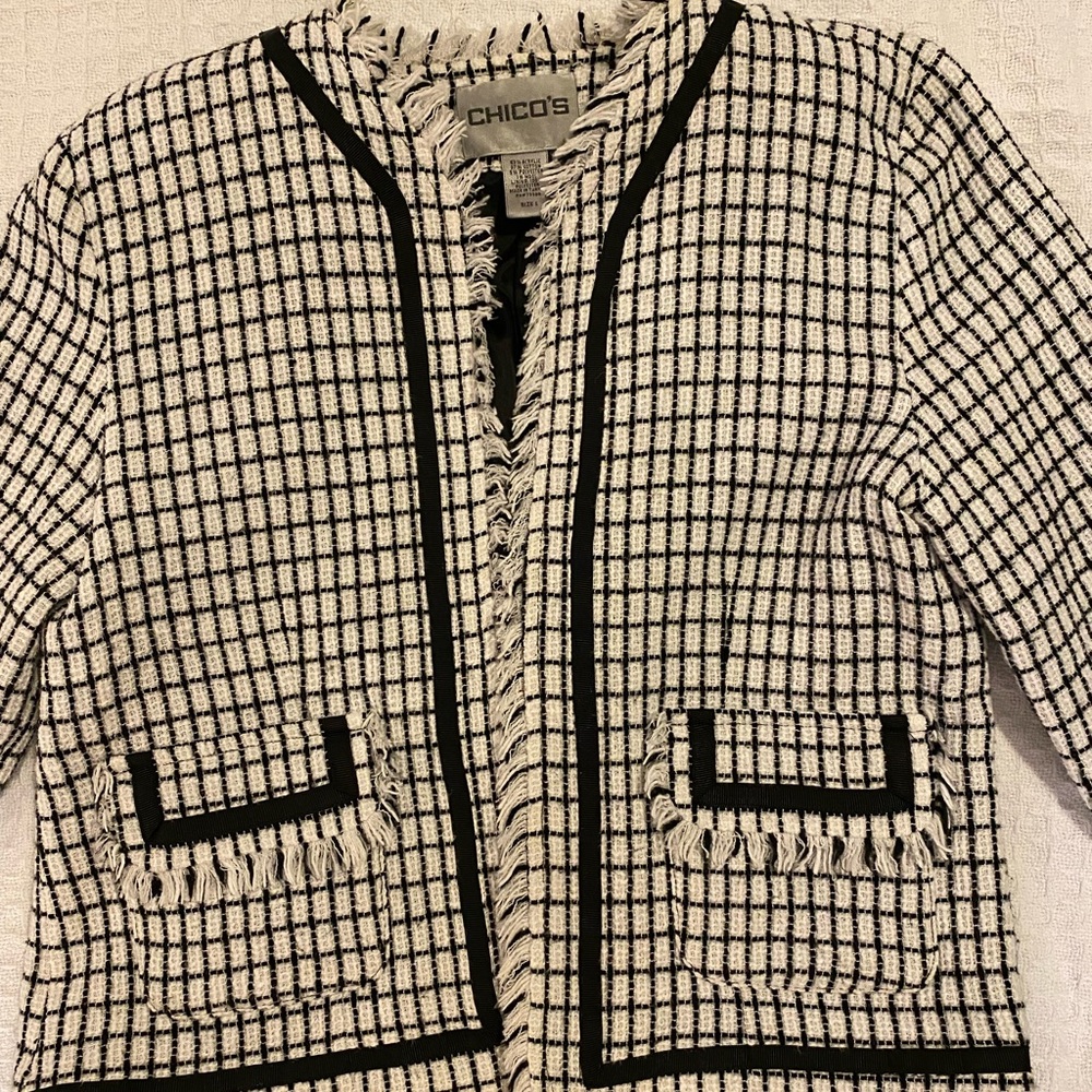 Cropped Tweed Blazer